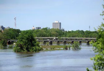 Gov. Reeves declares state of emergency as Pearl expected to crest Monday