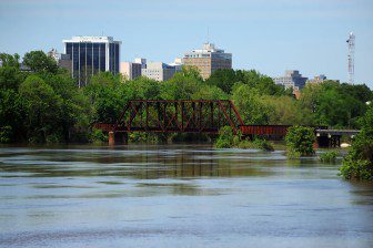 Pearl River expected to flood Jackson, set to crest Tuesday