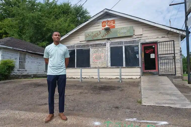 ‘Growing Upon a Legacy’: Stamps Super Burgers, Only Mississippi Restaurant to Receive Preservation Grant 