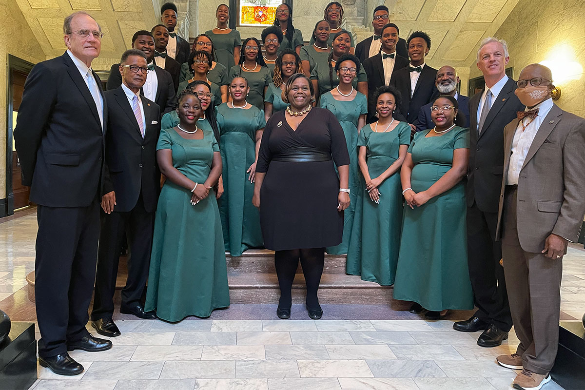 Jim Hill High School Choir Sings at Mississippi State Capitol